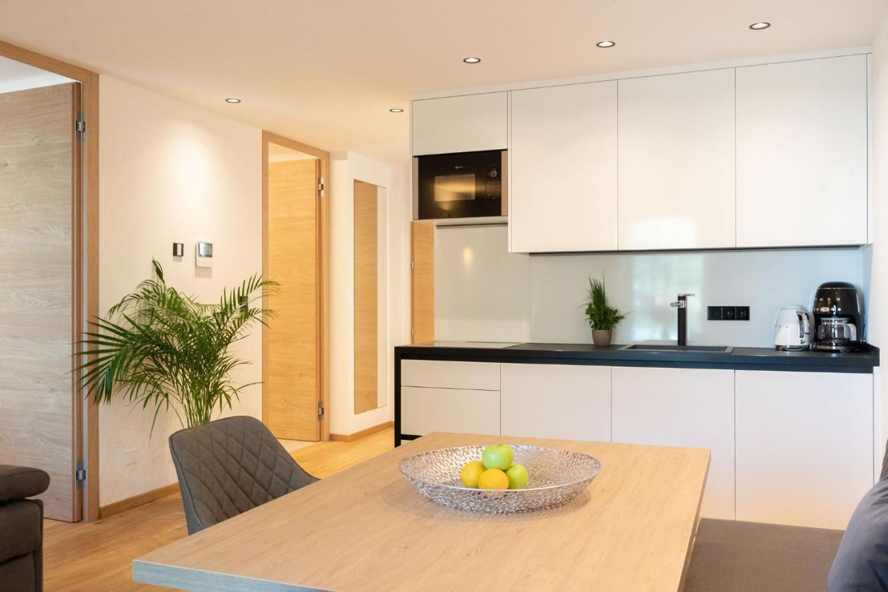 Nice Living Neue- Moderne Apartments Im Herzen Von Brixen - Kostenlose Brixencard - Ideal Fuer Familien, Paare, Geschaeftsreisende Und Allen Urlaubs Hungrigen Luaran gambar