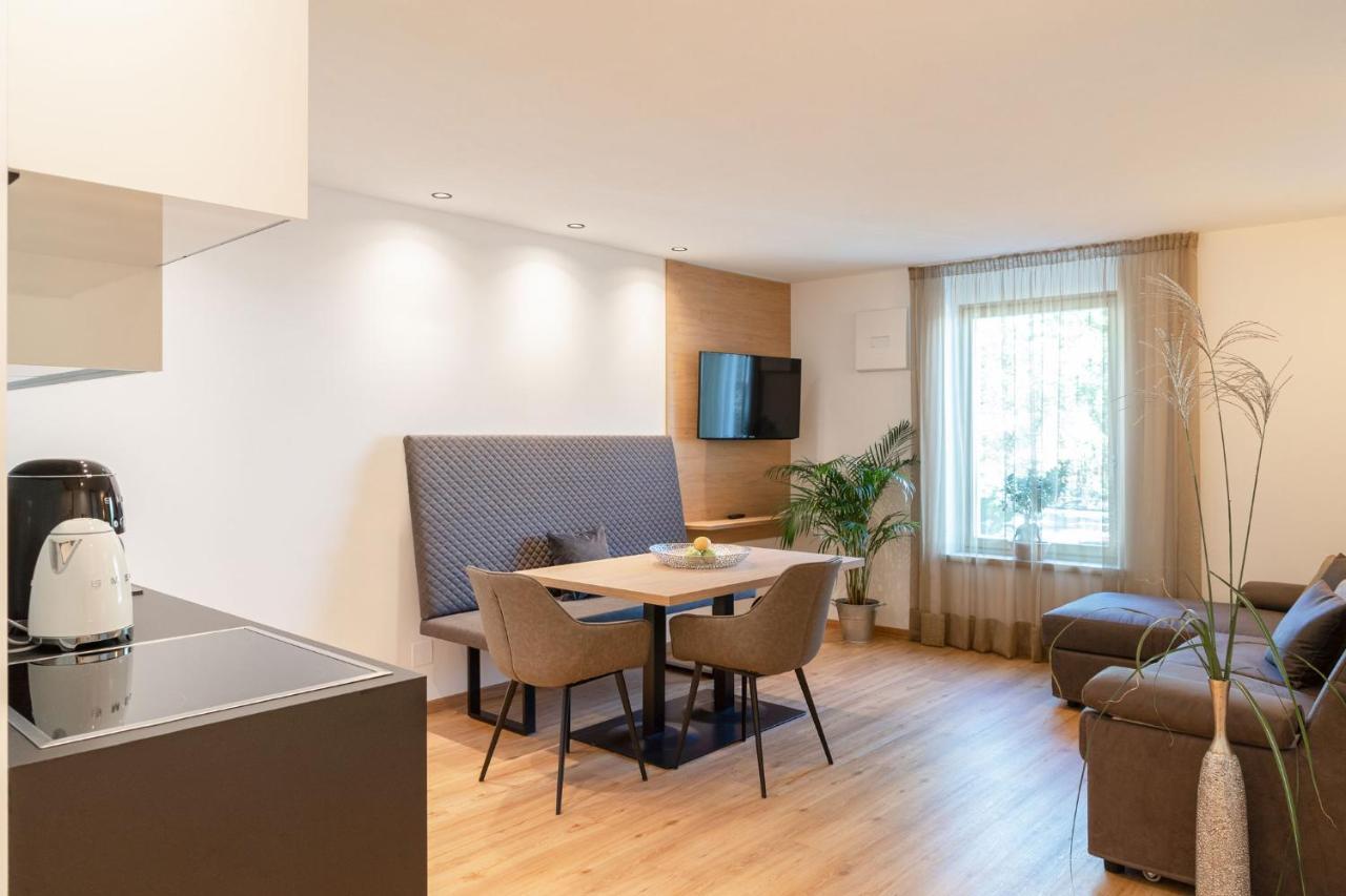 Nice Living Neue- Moderne Apartments Im Herzen Von Brixen - Kostenlose Brixencard - Ideal Fuer Familien, Paare, Geschaeftsreisende Und Allen Urlaubs Hungrigen Luaran gambar