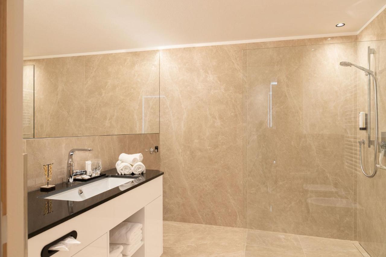 Nice Living Neue- Moderne Apartments Im Herzen Von Brixen - Kostenlose Brixencard - Ideal Fuer Familien, Paare, Geschaeftsreisende Und Allen Urlaubs Hungrigen Luaran gambar