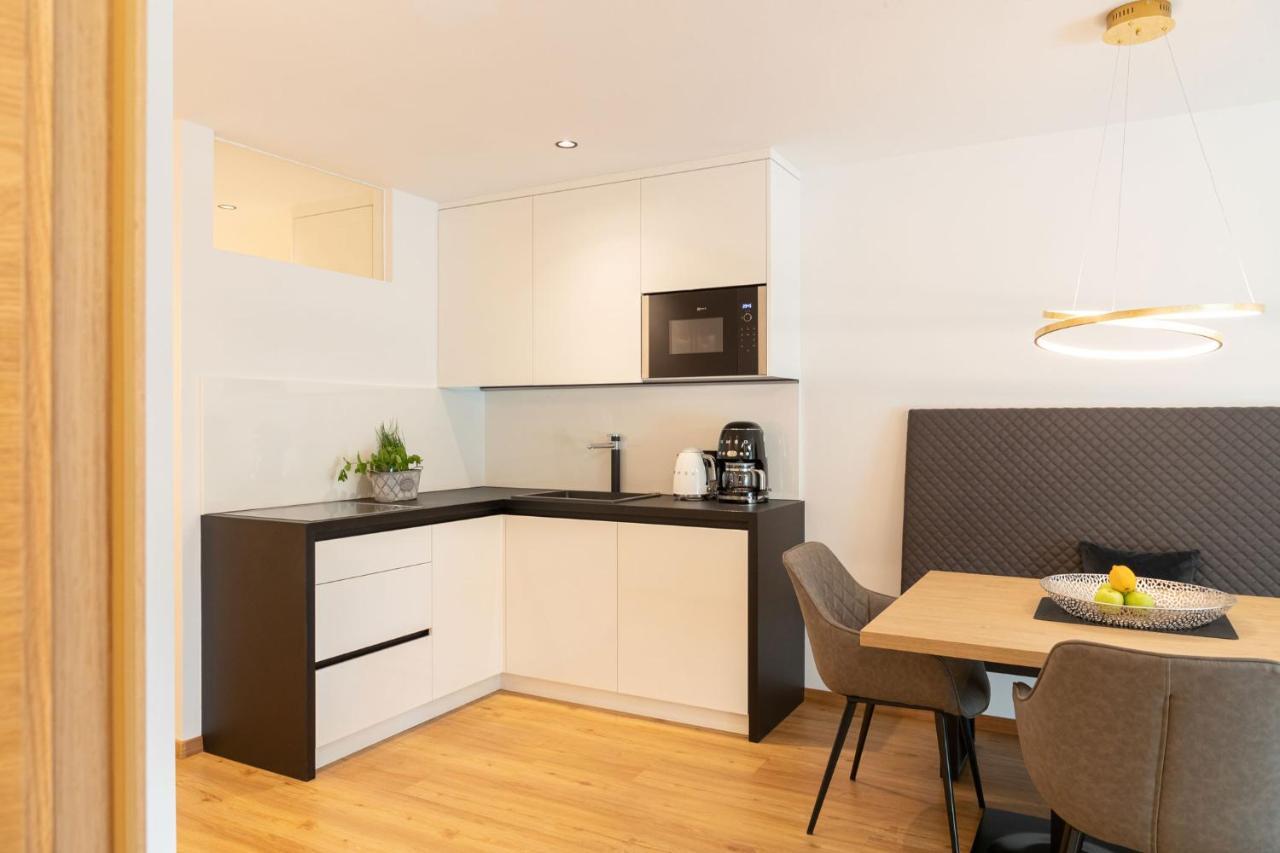 Nice Living Neue- Moderne Apartments Im Herzen Von Brixen - Kostenlose Brixencard - Ideal Fuer Familien, Paare, Geschaeftsreisende Und Allen Urlaubs Hungrigen Luaran gambar